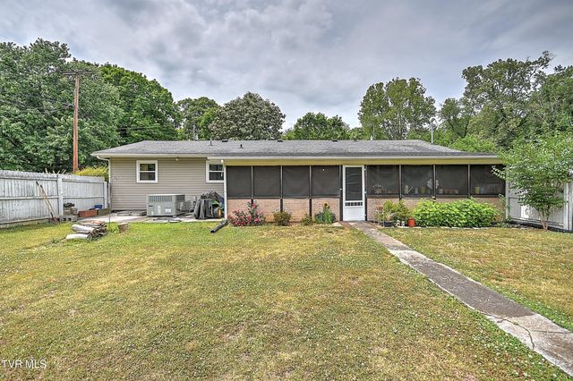 135 Cedar Valley Road, Bristol, TN 37620