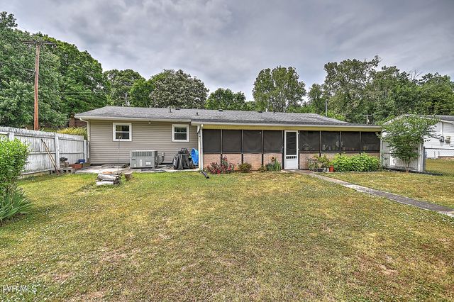 135 Cedar Valley Road, Bristol, TN 37620