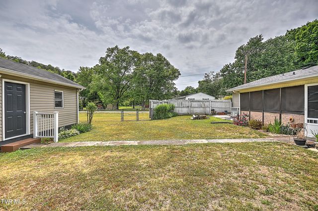 135 Cedar Valley Road, Bristol, TN 37620