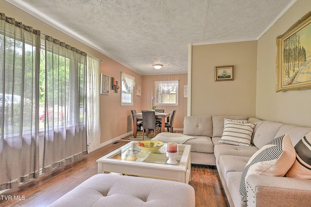 135 Cedar Valley Road, Bristol, TN 37620