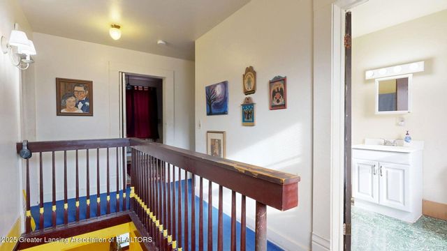 325 N Sycamore Street, Lansing, MI 48933