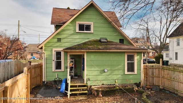 325 N Sycamore Street, Lansing, MI 48933