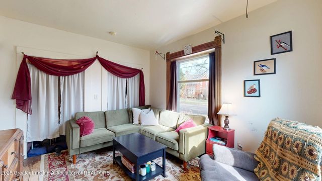 325 N Sycamore Street, Lansing, MI 48933