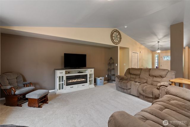 19731 161st Way SE, Yelm, WA 98597