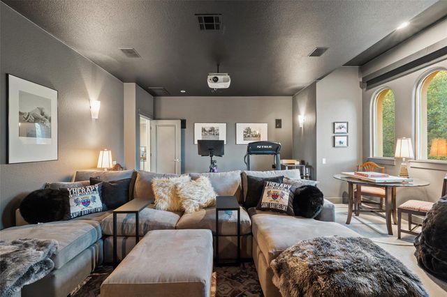 104 Sendera Bonita, Lakeway, TX 78734