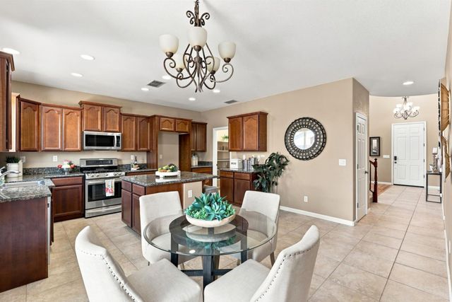 611 Tara Bella Dr, Lincoln, CA 95648