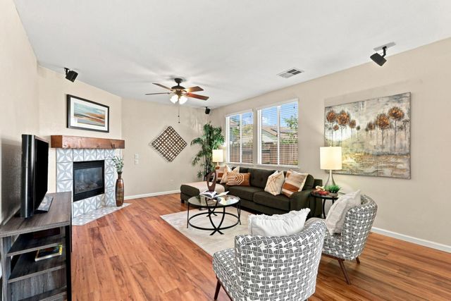 611 Tara Bella Dr, Lincoln, CA 95648