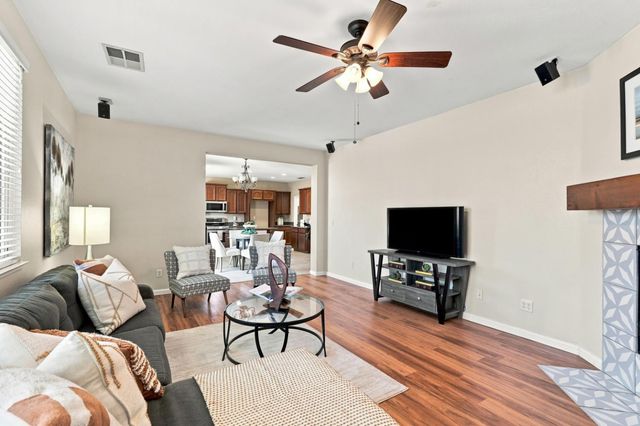 611 Tara Bella Dr, Lincoln, CA 95648