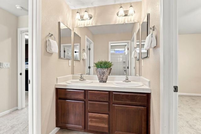 611 Tara Bella Dr, Lincoln, CA 95648