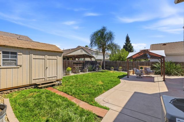 611 Tara Bella Dr, Lincoln, CA 95648