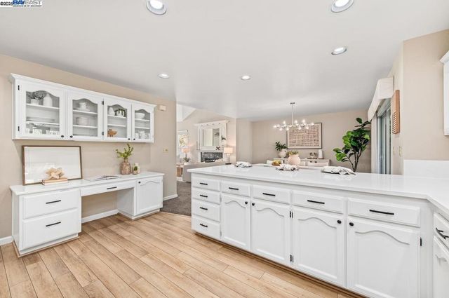 297 Del Valle Ct, Pleasanton, CA 94566