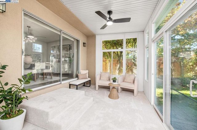 297 Del Valle Ct, Pleasanton, CA 94566