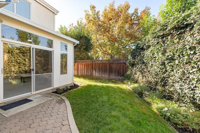 297 Del Valle Ct, Pleasanton, CA 94566