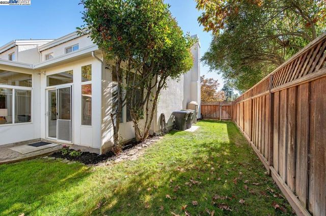 297 Del Valle Ct, Pleasanton, CA 94566