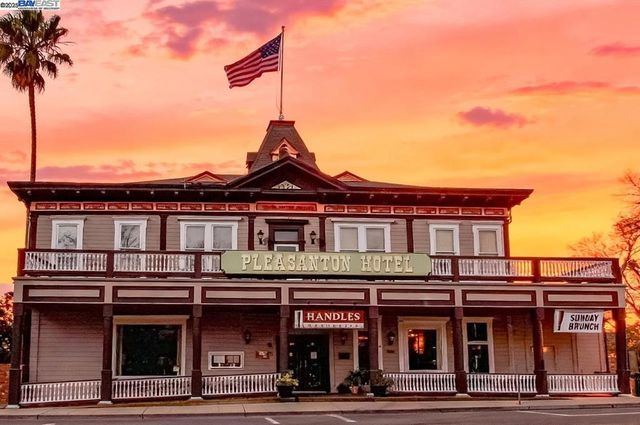 297 Del Valle Ct, Pleasanton, CA 94566