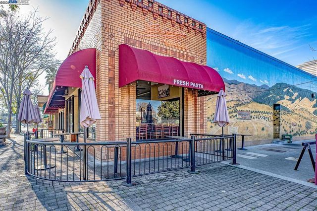 297 Del Valle Ct, Pleasanton, CA 94566