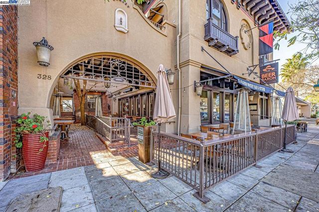 297 Del Valle Ct, Pleasanton, CA 94566