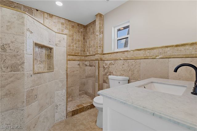 1725 SE 3rd ST, Cape Coral, FL 33990