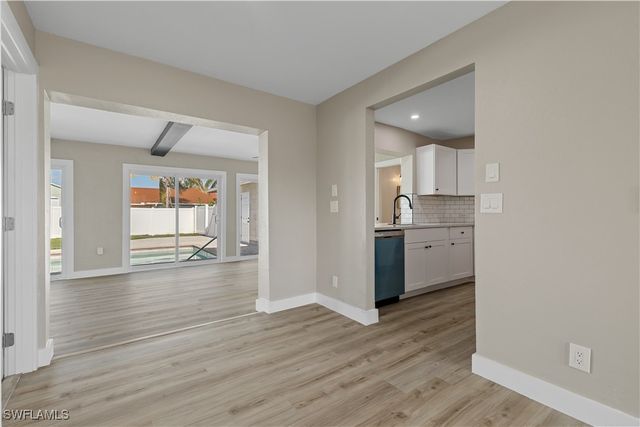 1725 SE 3rd ST, Cape Coral, FL 33990