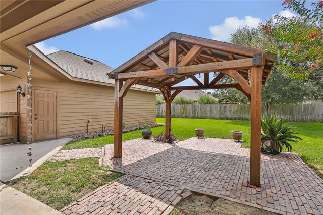 505 Ripkowski Drive, Dayton, TX 77535