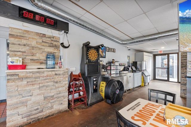 3008 7TH Avenue, Rock Island, IL 61201