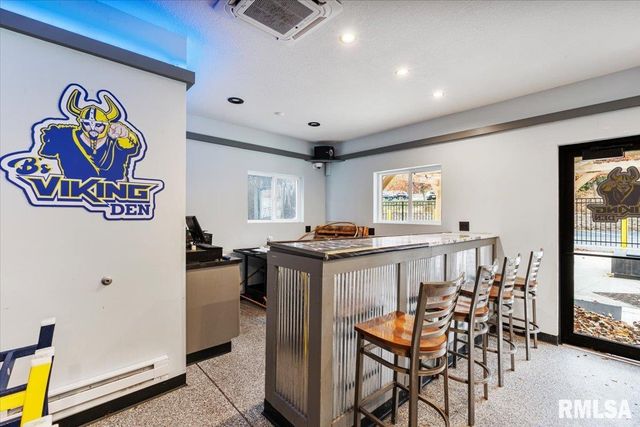 3008 7TH Avenue, Rock Island, IL 61201