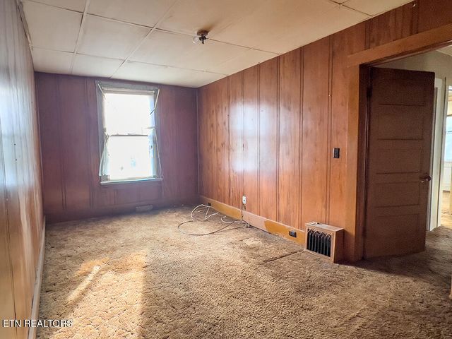 1202 Georgia Ave, Athens, TN 37303