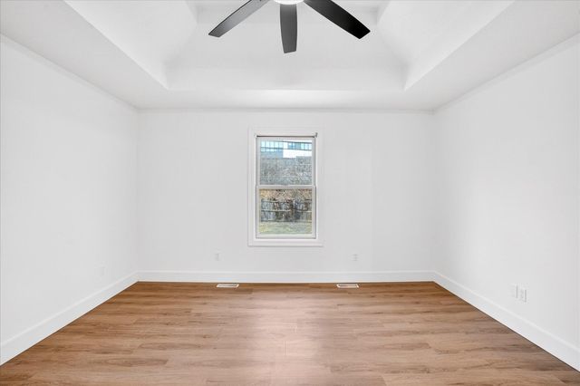 2207 E Lark Street, Springfield, MO 65804