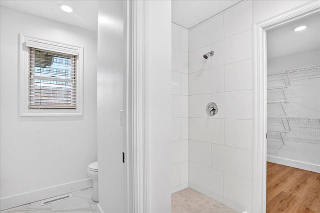 2207 E Lark Street, Springfield, MO 65804