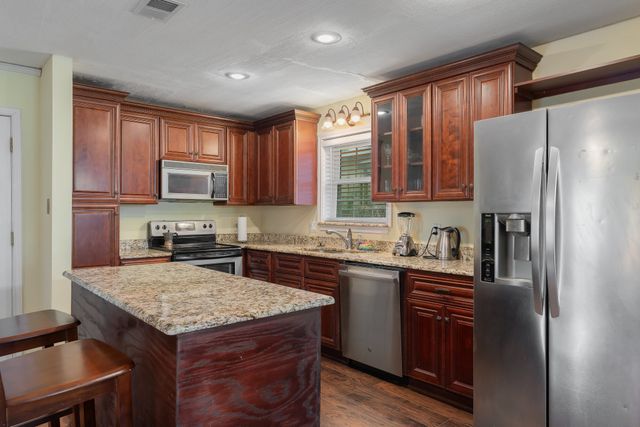 326 Countryside Drive, Irving, TX 75062