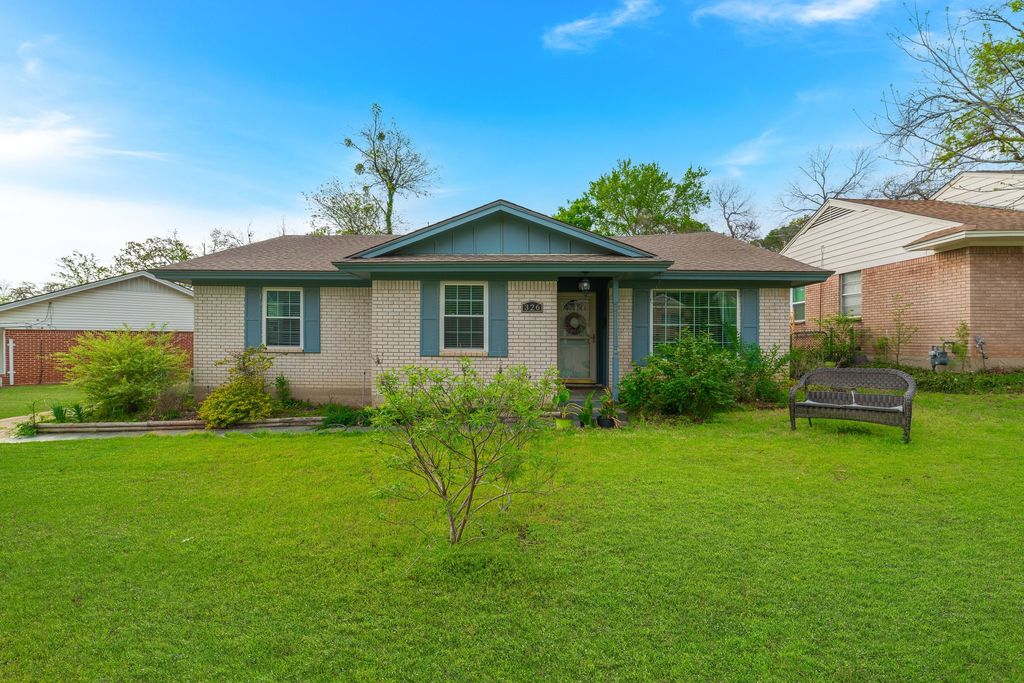 326 Countryside Drive, Irving, TX 75062