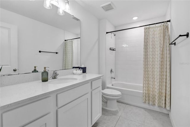 701 LONGBOAT DRIVE, Davenport, FL 33896