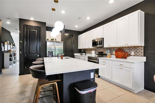 701 LONGBOAT DRIVE, Davenport, FL 33896