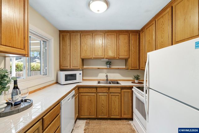 845 Cornell Av, Gladstone, OR 97027