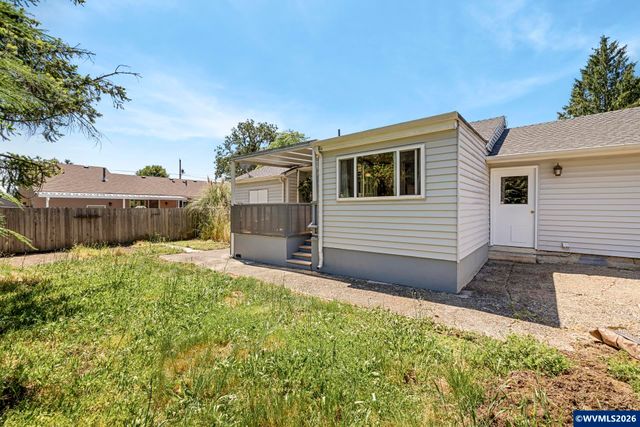845 Cornell Av, Gladstone, OR 97027