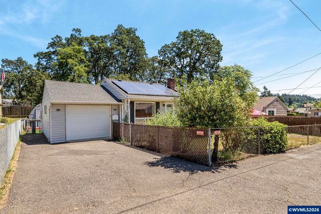 845 Cornell Av, Gladstone, OR 97027