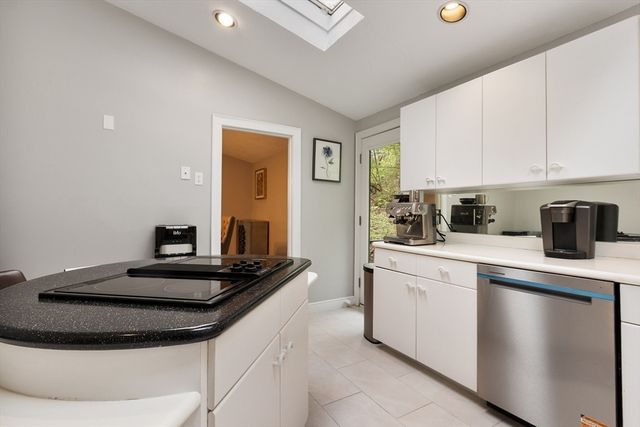 86 Framingham Road, Southborough, MA 01772