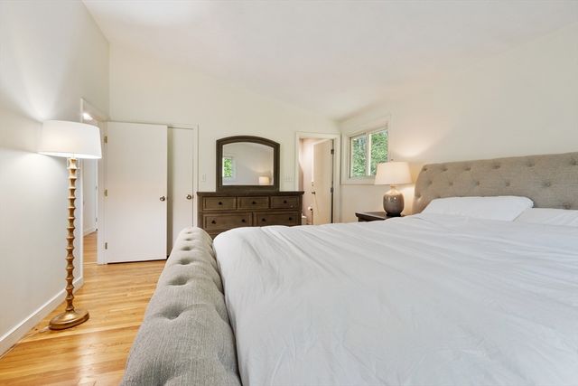 86 Framingham Road, Southborough, MA 01772