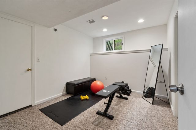86 Framingham Road, Southborough, MA 01772