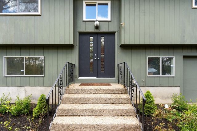 86 Framingham Road, Southborough, MA 01772