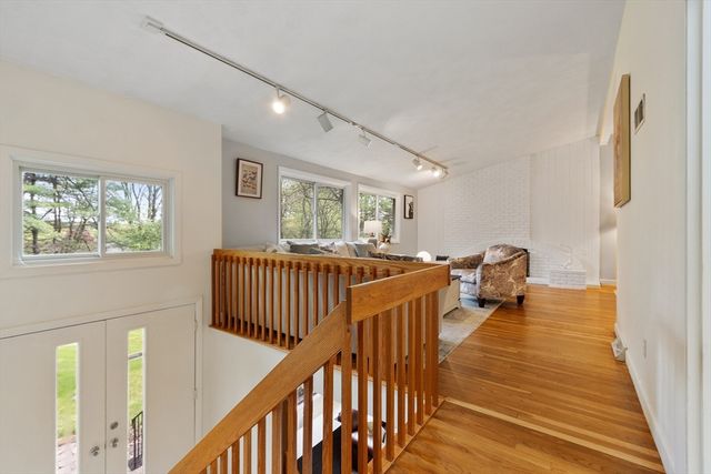 86 Framingham Road, Southborough, MA 01772