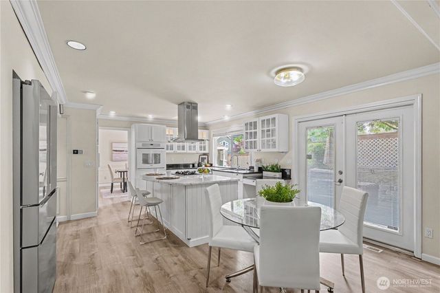 12645 NE 68th Pl, Kirkland, WA 98033