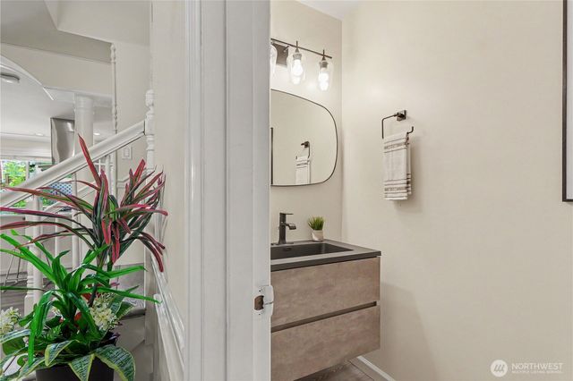 12645 NE 68th Pl, Kirkland, WA 98033