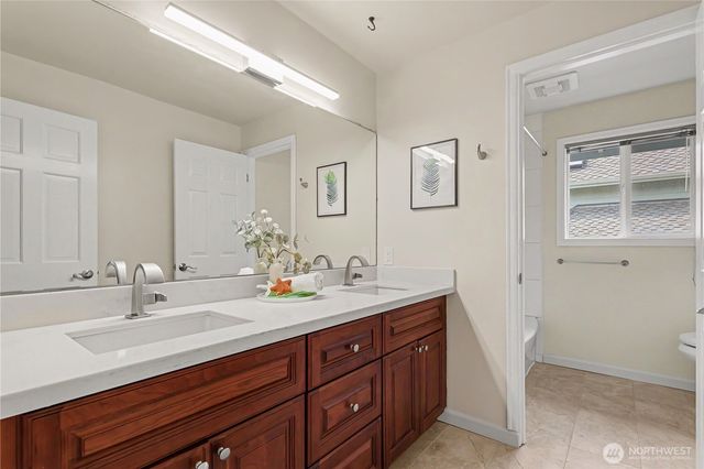 12645 NE 68th Pl, Kirkland, WA 98033