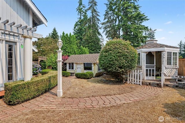 12645 NE 68th Pl, Kirkland, WA 98033