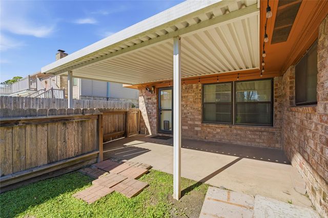 10826 Sagecanyon Drive, Houston, TX 77089