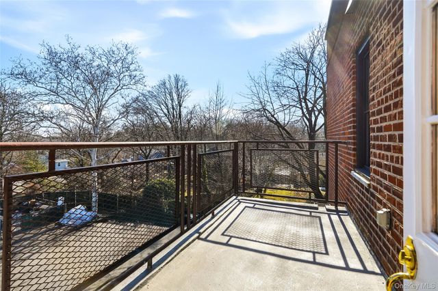 953 W Boston Post Road 3O, Mamaroneck, NY 10543