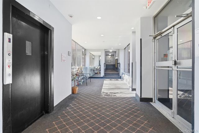 953 W Boston Post Road 3O, Mamaroneck, NY 10543