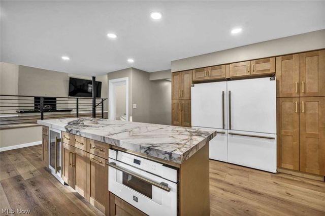 31900 Chardon Road, Willoughby Hills, OH 44094