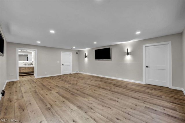 31900 Chardon Road, Willoughby Hills, OH 44094
